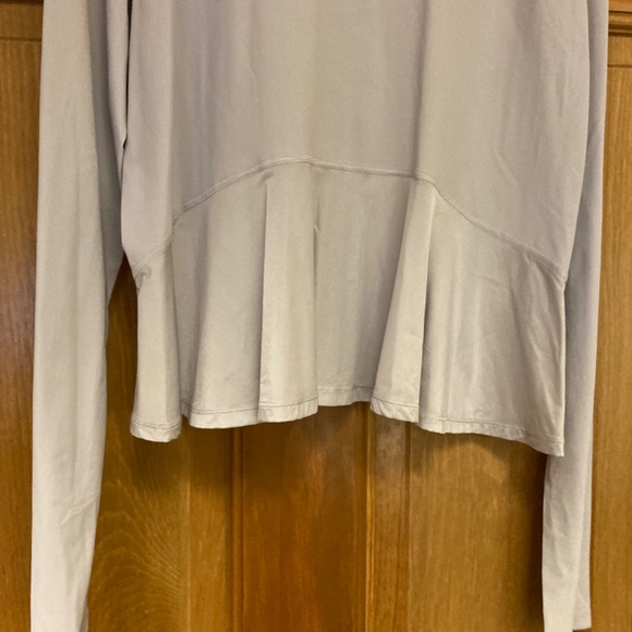 Lululemon Look Ahead Run Long Sleeve Peplum Top, 12 - Picture 4 of 6